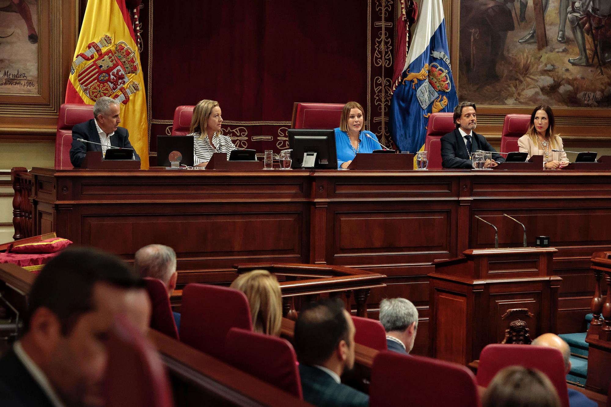 Astrid Pérez, nueva presidenta del Parlamento de Canarias