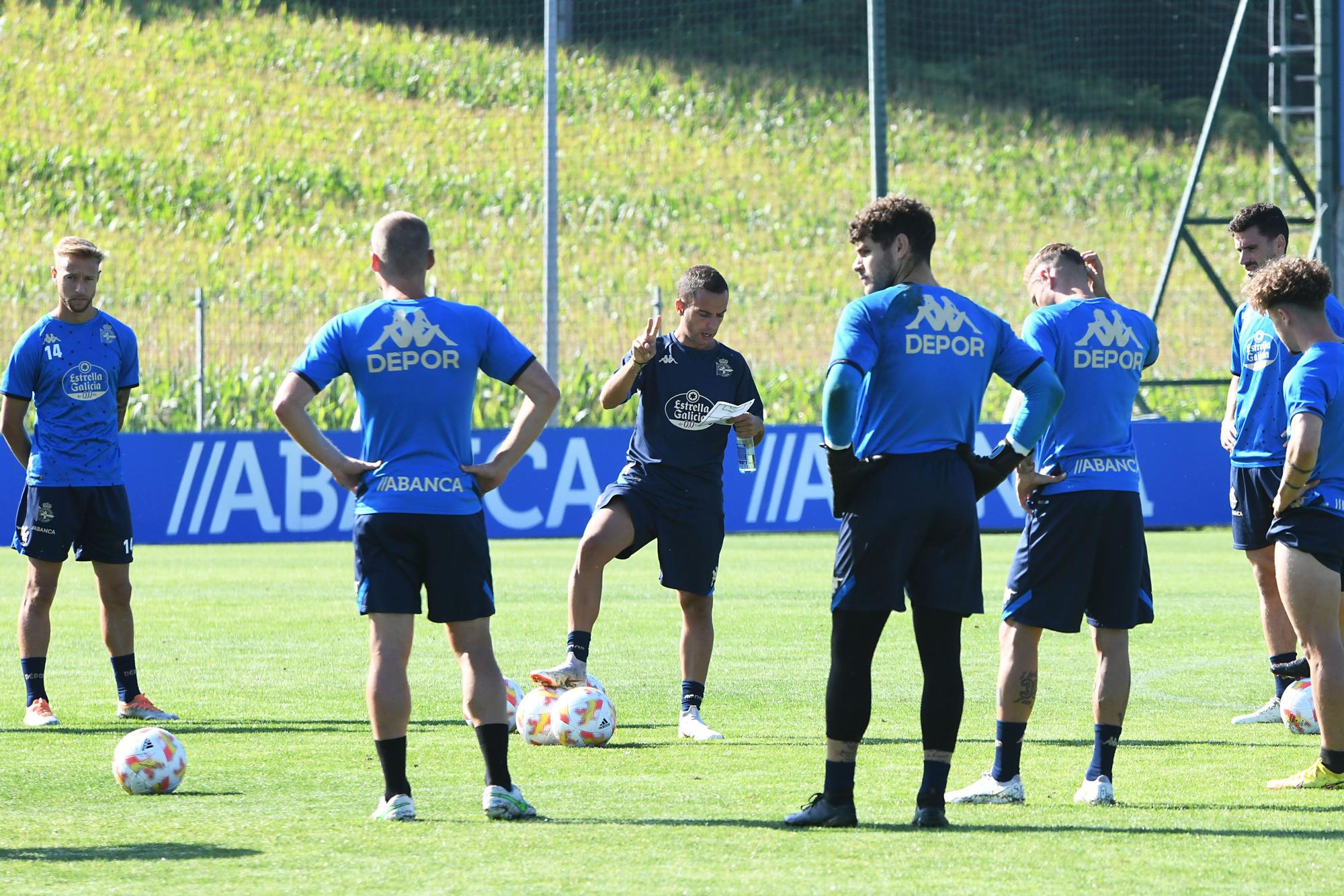 El Deportivo trabaja en Abegondo antes de su última prueba de pretemporada