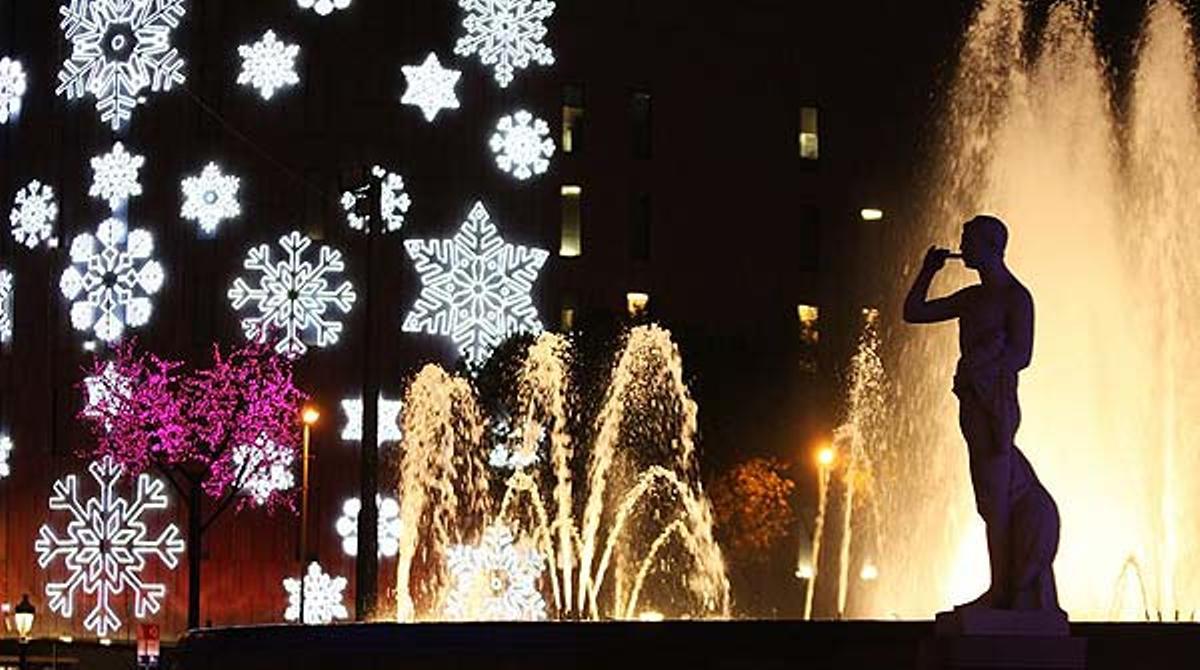 Xavier Trias, en un acte simbòlic, connecta els llums nadalencs de la ciutat.