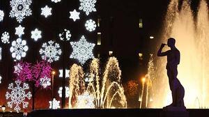 Xavier Trias, en un acte simbòlic, connecta els llums nadalencs de la ciutat.