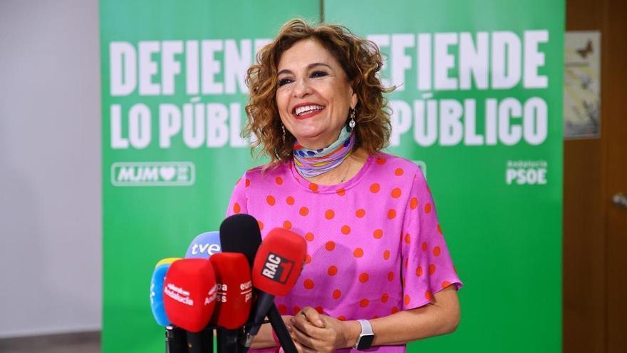 María Jesús Montero apela al voto feminista frente al PP: “Quienes más sufren el colapso de la sanidad son las mujeres"