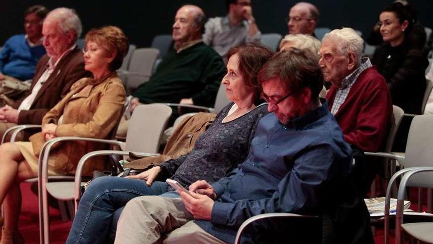 Público, ayer, en el Club Prensa Asturiana de LA NUEVA ESPAÑA.