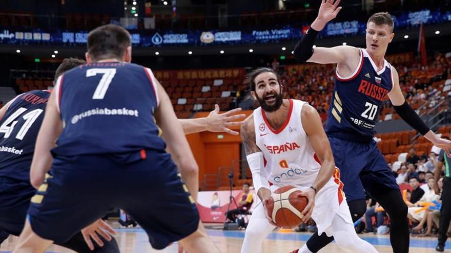 Rusia vence a una España desconcertada (74-55)