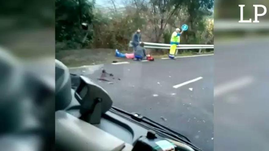 Aparatosa colisión frontal en Tenerife