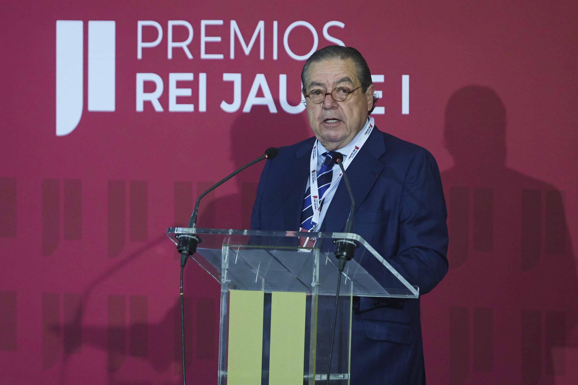 Deliberación del jurado de los premios Jaume l