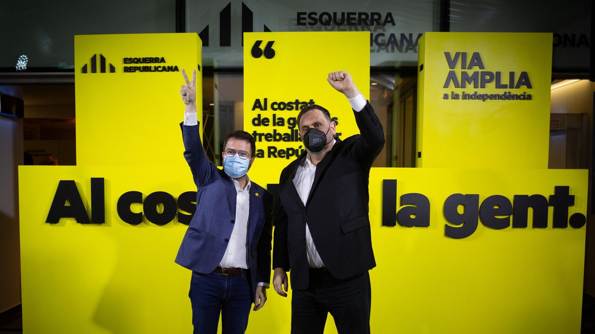 El president de la Generalitat, Pere Aragonès, y el líder de ERC, Oriol Junqueras, durante un acto de los republicanos catalanes.