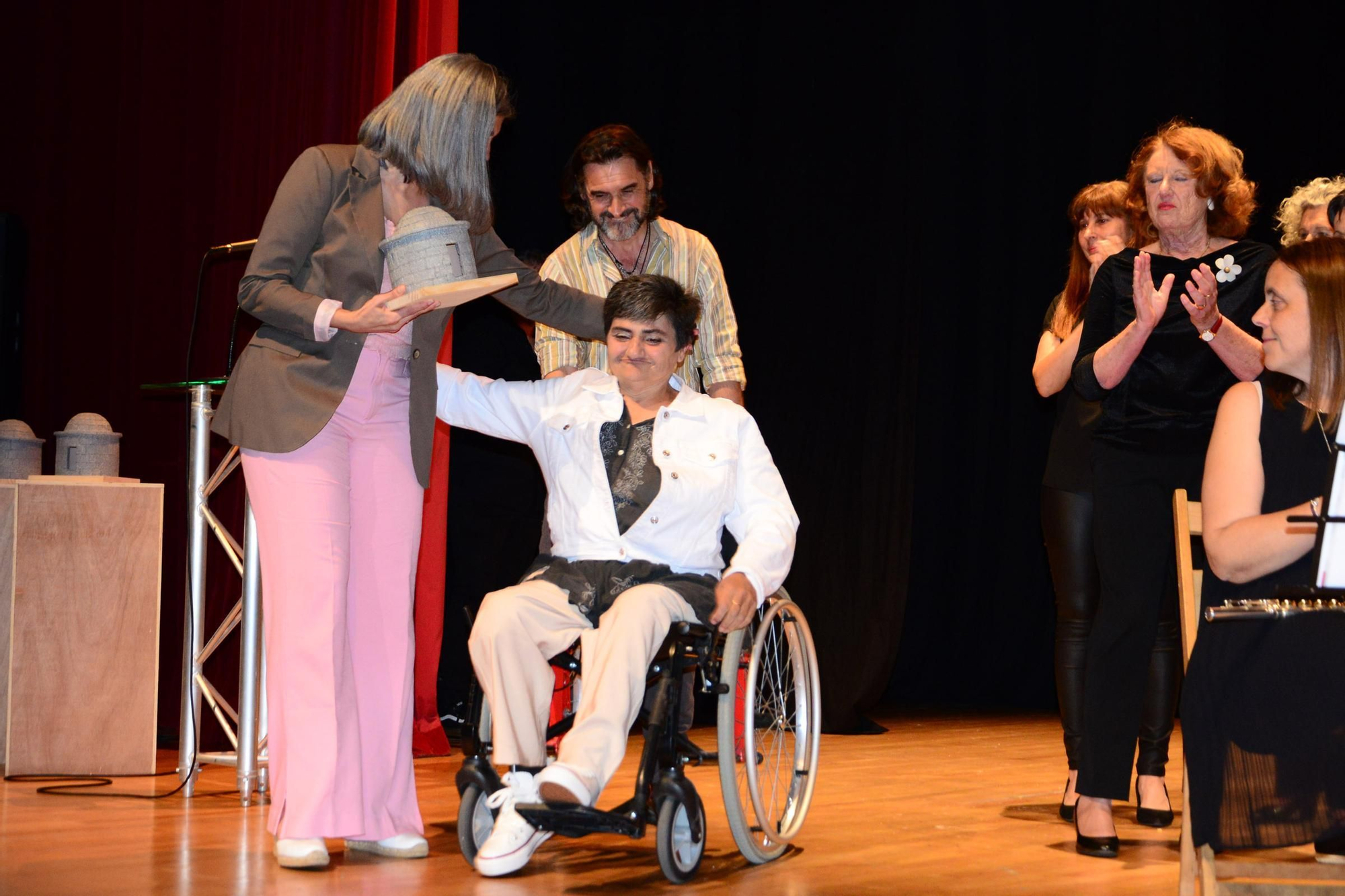 Cangas escribe otro capítulo de su cultura