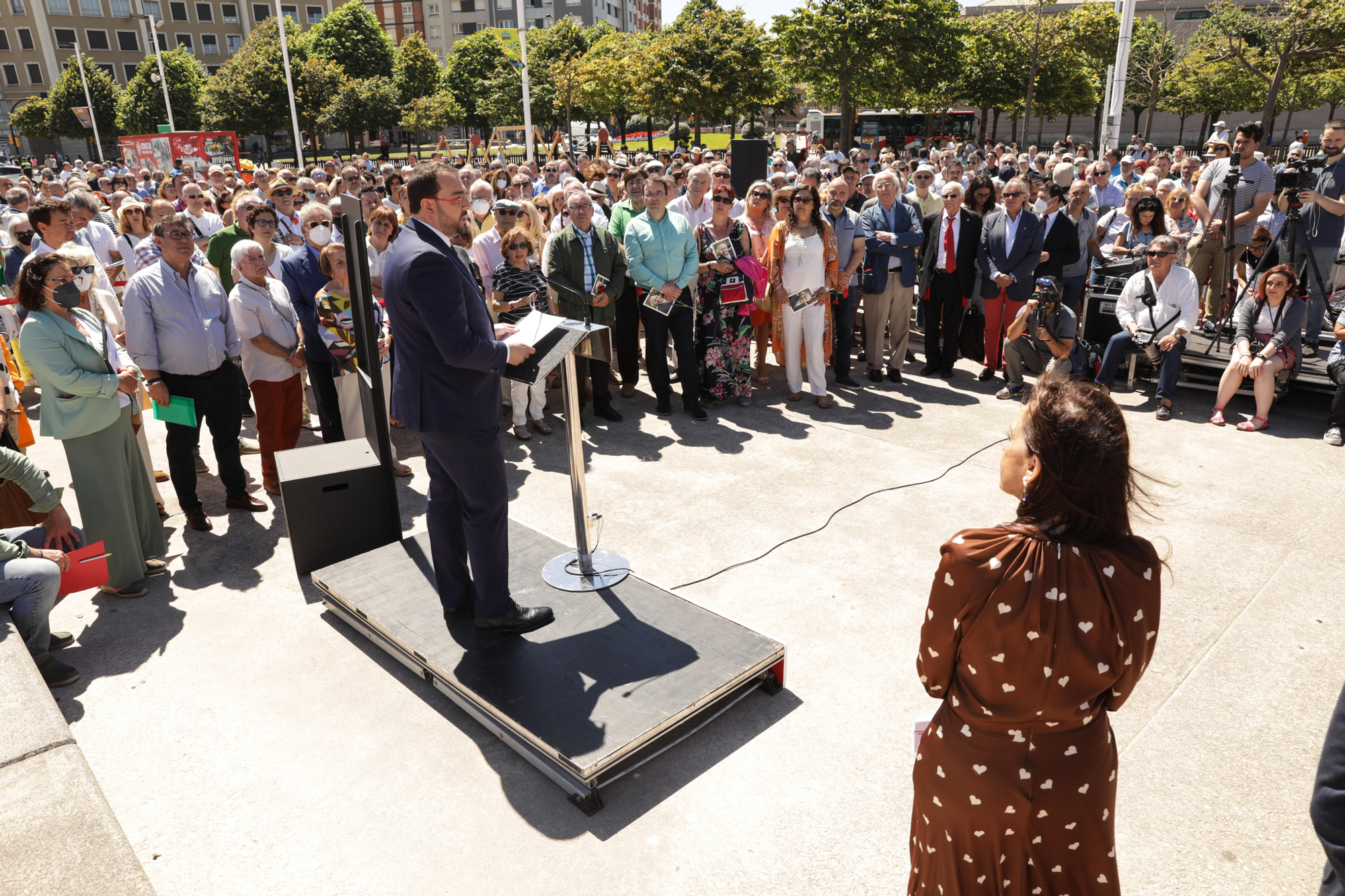 En imágenes: así fue el homenaje a Areces en Gijón