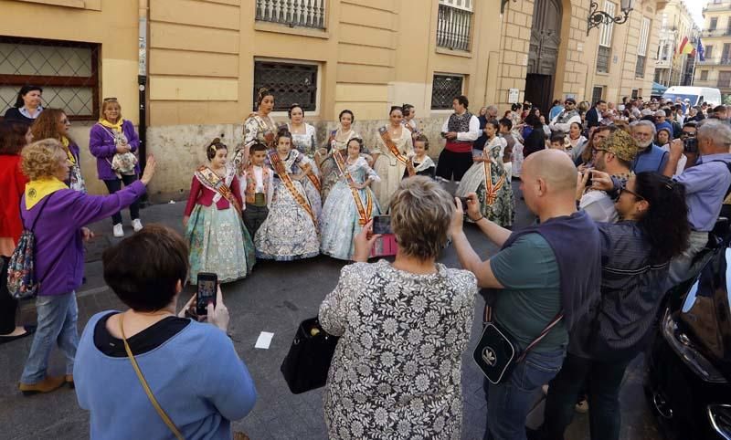 La Diputació de València recibe a las comisiones falleras