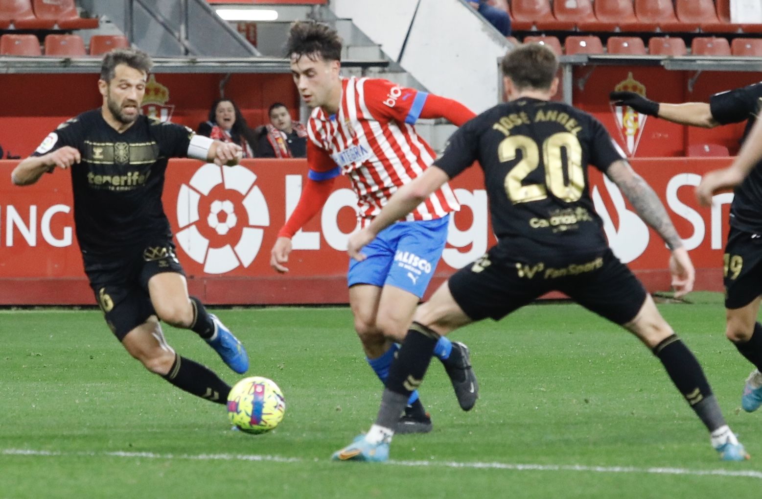 Así se vivió el encuentro entre el Sporting y el Tenerife