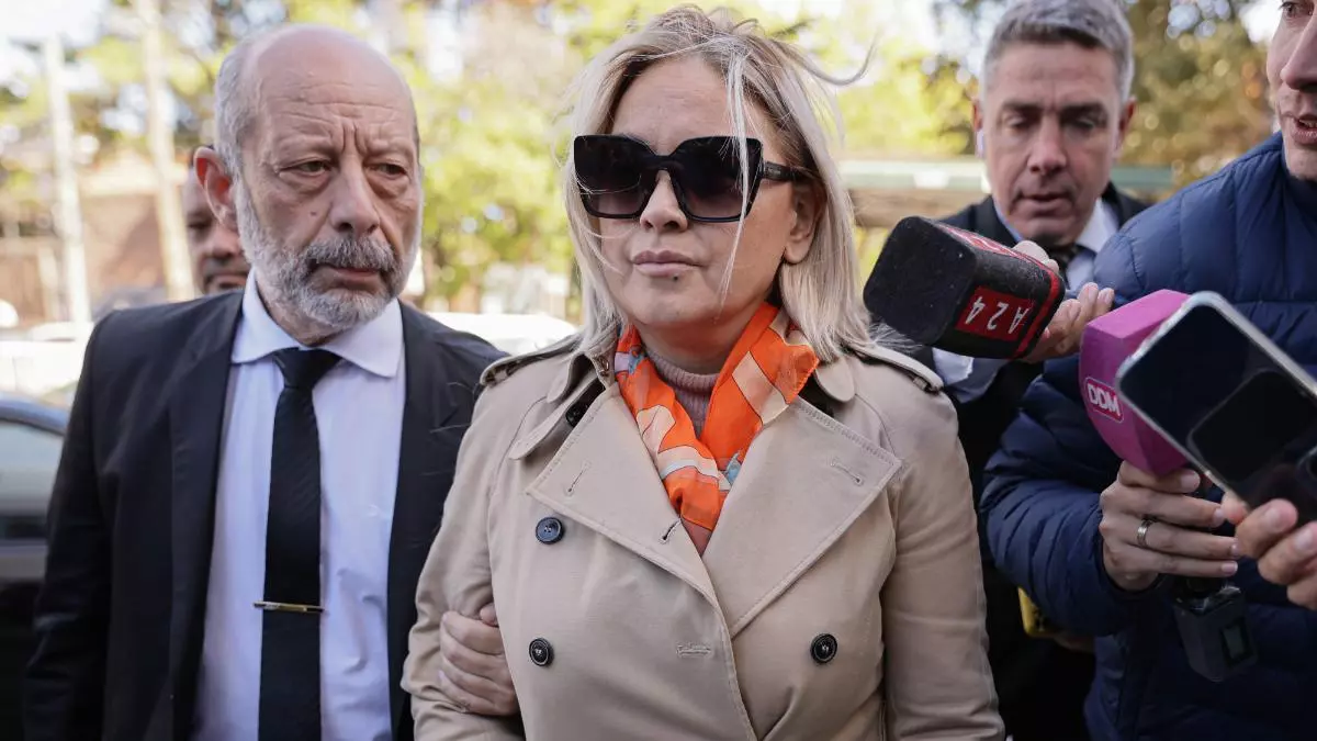 Dura confesi車n de la expareja de Maradona entre l芍grimas: "Estaba hinchado, desfigurado"