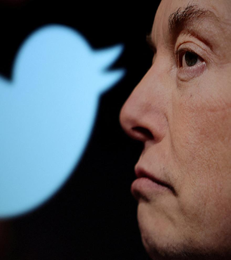 Musk critica a Apple por supuestamente retirar la publicidad de Twitter