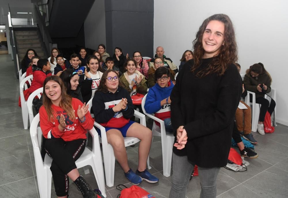 Cerca de medio centenar de alumnos fueron invitados a disfrutar de la experiencia blanquiazul y a conocer las entrañas del deportivismo.