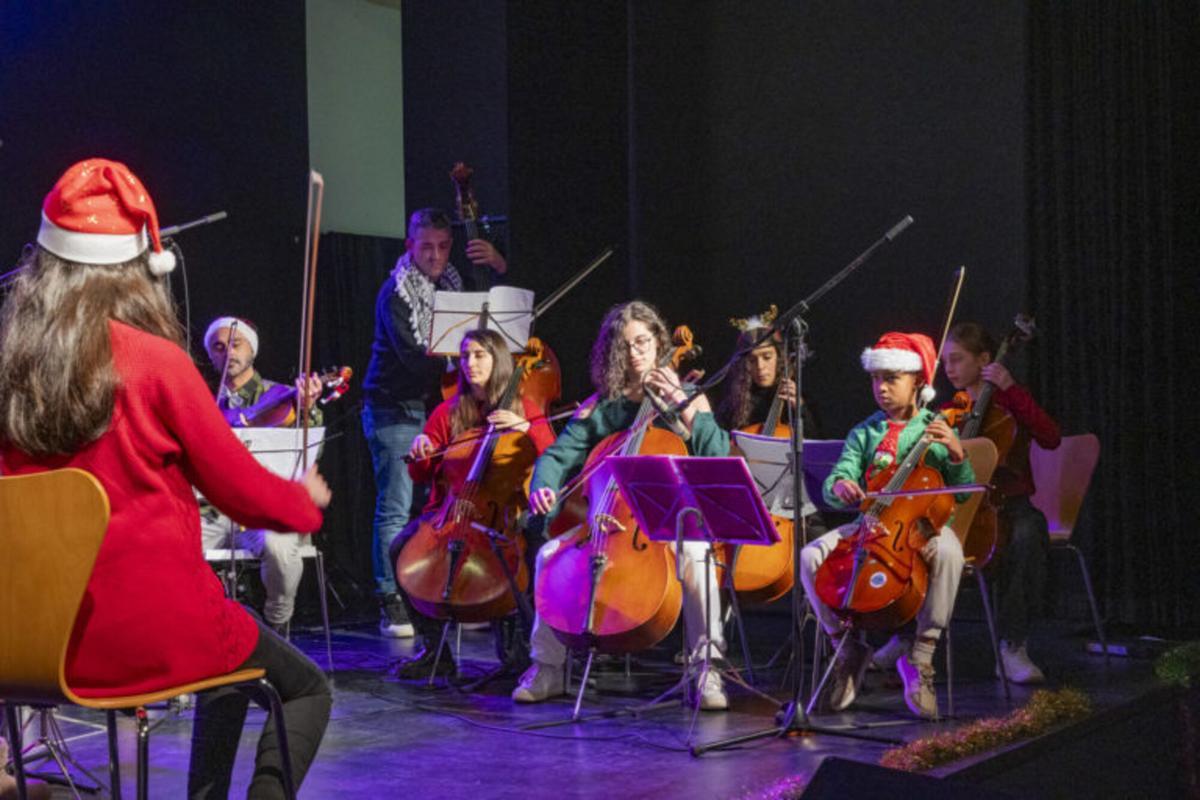 Concerto de Nadal da Escola Municipal de Música de Rois Concerto de Nadal da Escola Municipal de Música de Rois