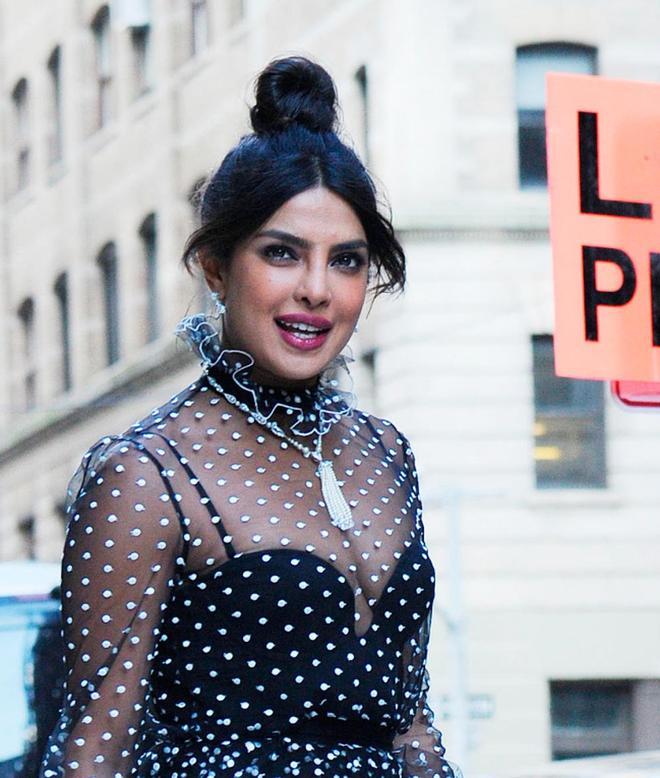 Priyanka de promoción por las calles de Nueva York