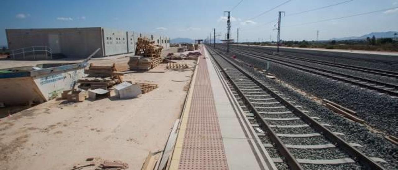 Acometen la urbanización de la estación del AVE de Elche y la obra entra en su tramo final