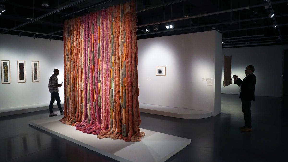 Exposición de Sheila Hicks en el Pompidou.