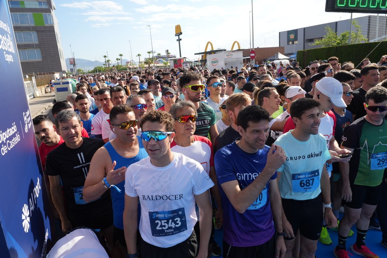 Búscate en las fotos de la Carrera de las Empresas en Castellón