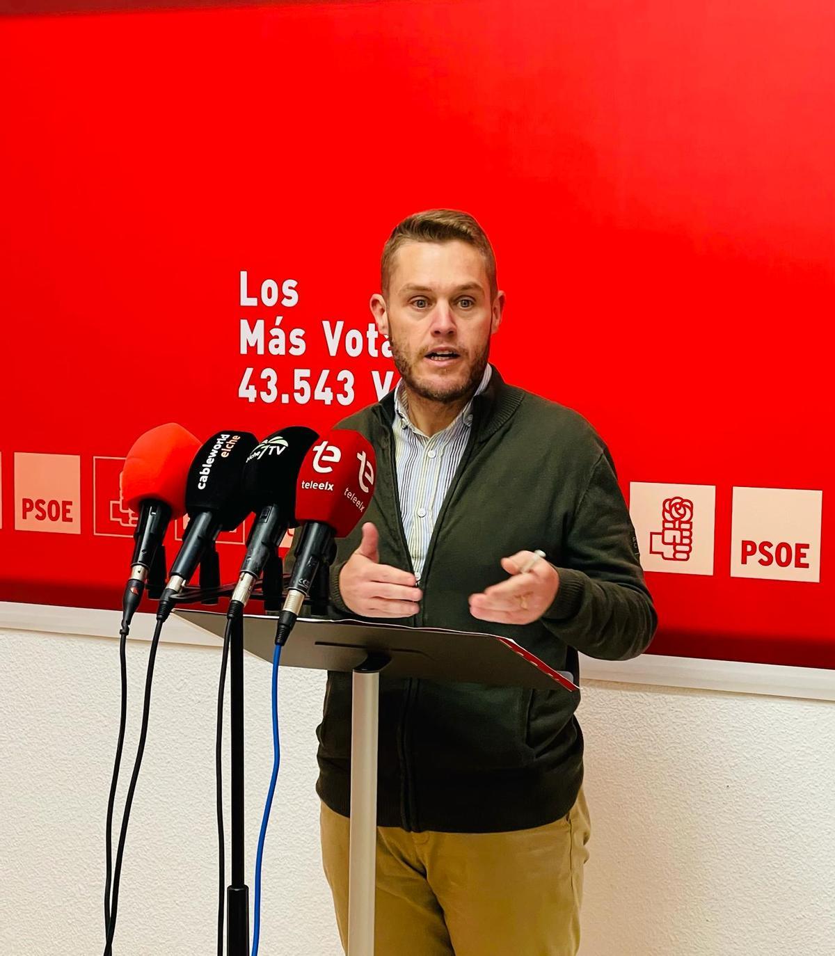 El portavoz adjunto del PSOE, Mariano Valera