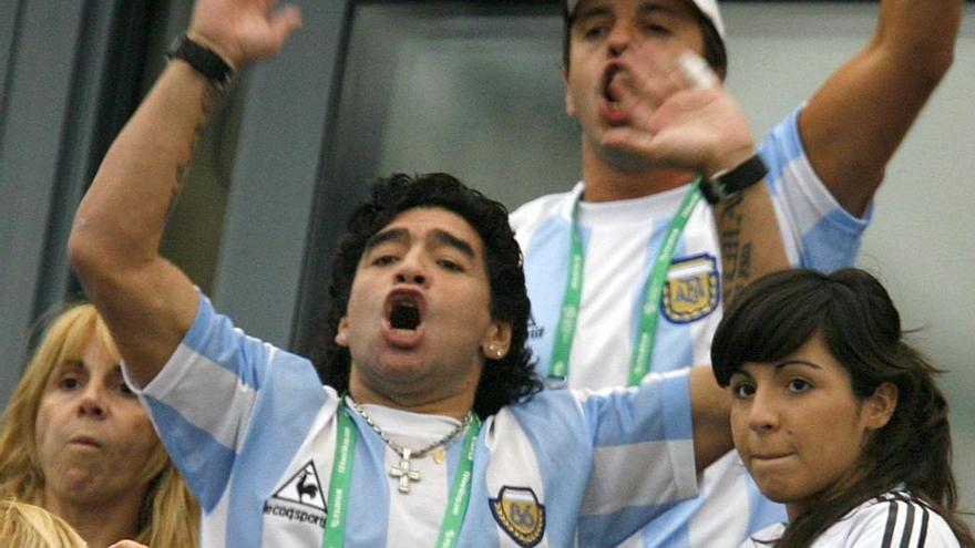 Maradona junto a su hija Gianinna en una imagen de archivo.