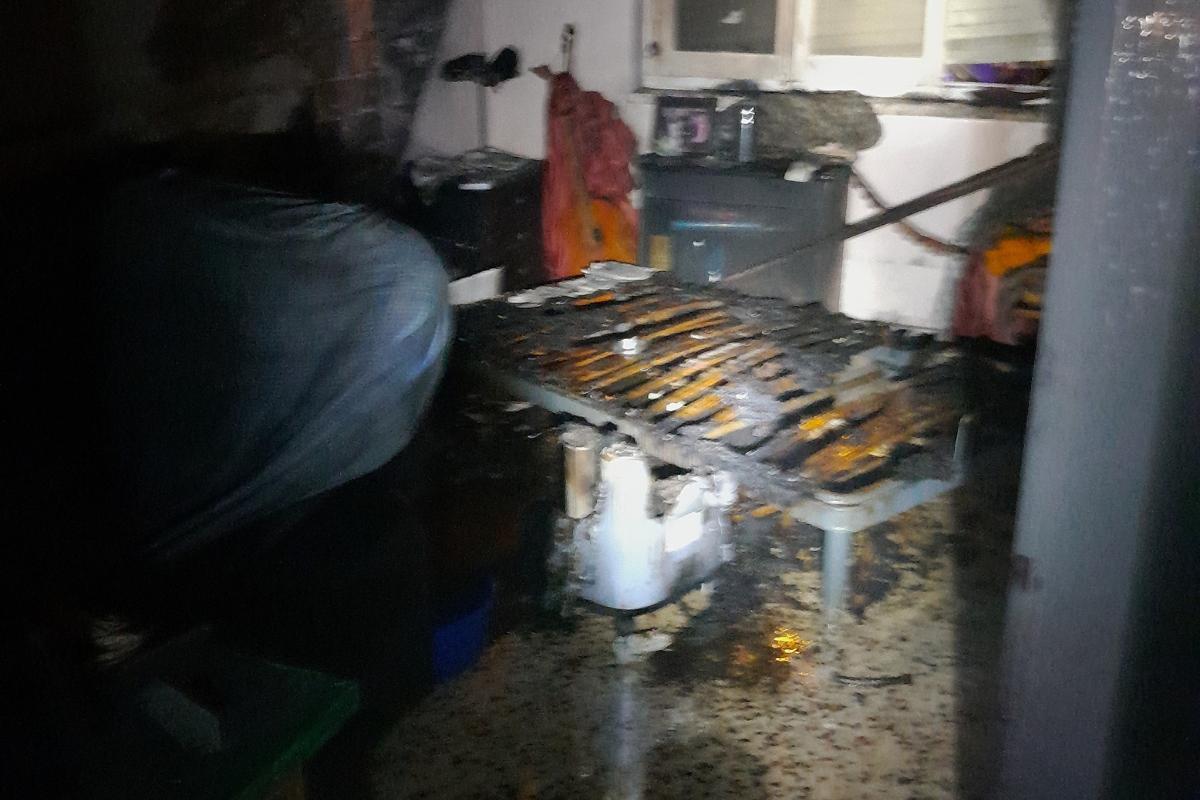 Interior de la vivienda afectada por el incendio.