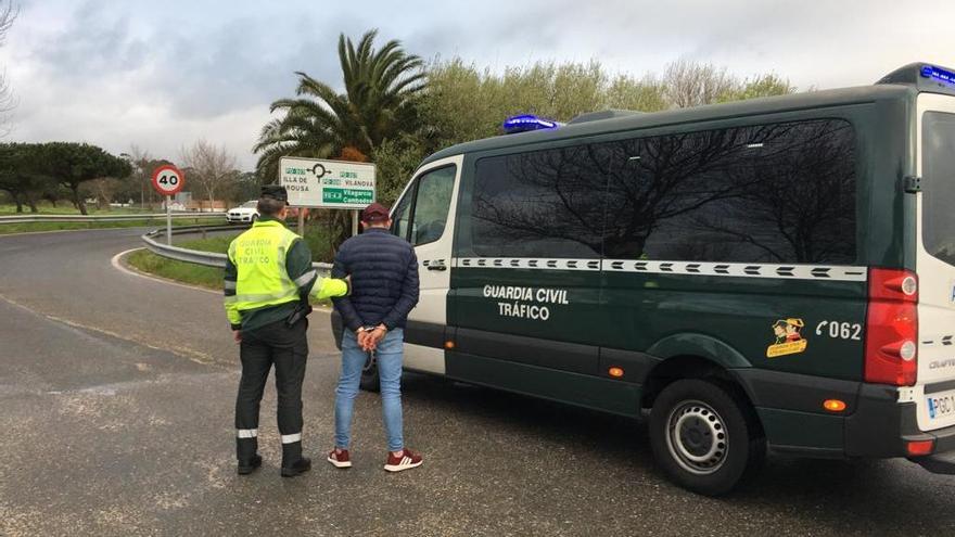 Detenido en A Illa tras una espectacular persecución. // GC