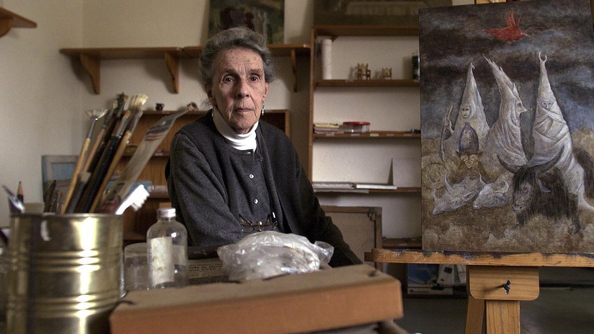 La pintora Leonora Carrington en su casa de México D. F., en el año 2000.