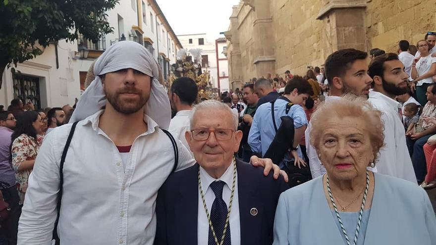 Pepe Campos, en el centro de la fotografía.