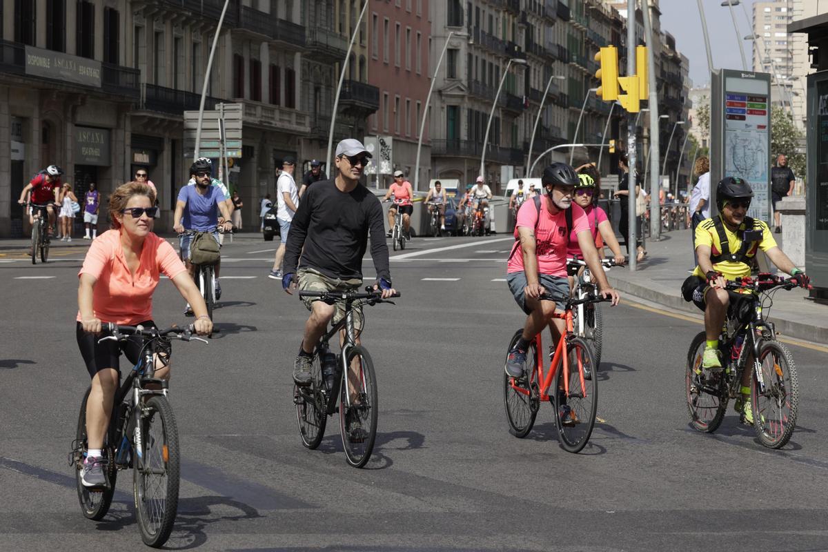 La fiesta de la bicicleta regresa a las calles de Barcelona con la Bicicletada.