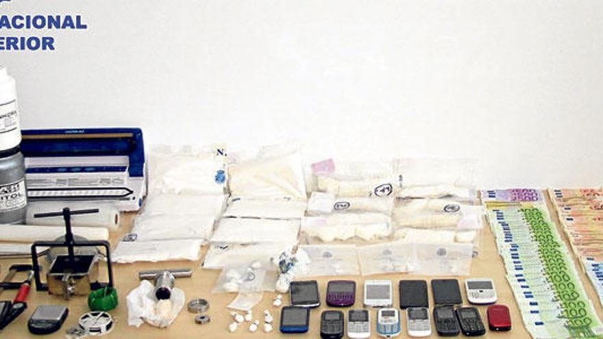 Cuatro detenidos en una operación policial contra el tráfico de cocaína en Eivissa