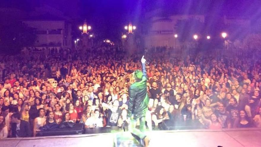 Una actuació musical en una edició anterior de les festes.