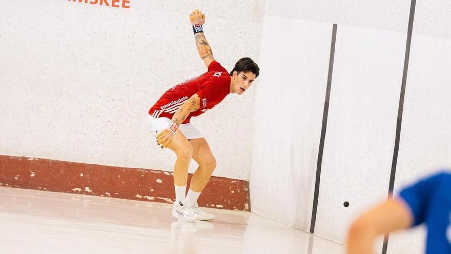 Vicent de Xeraco juga en Bellreguard