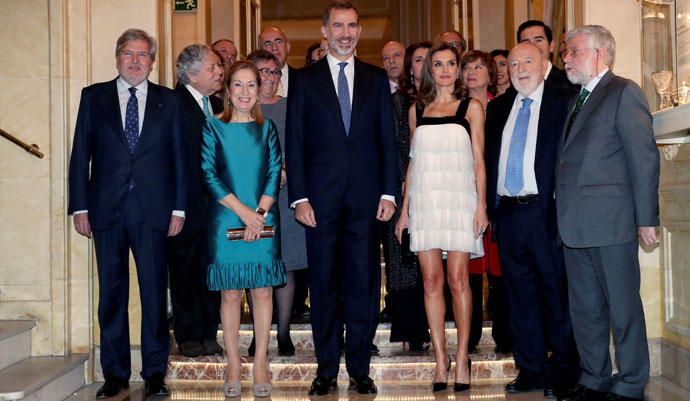 La Reina Letizia, con un diseño de Teresa Helbig