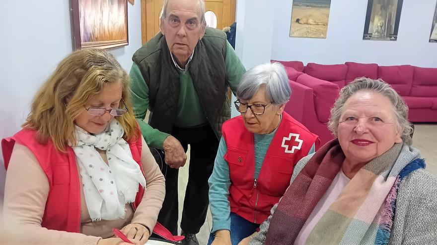 Cruz Roja desarrolla una campaña para la salud auditiva entre mayores en Monesterio