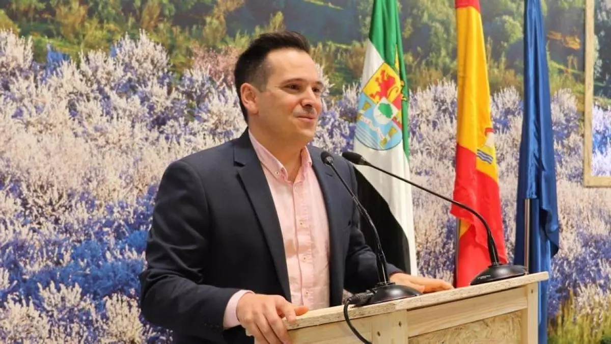 Óscar Mateos es nombrado nuevo director general de Turismo tras el cese de Viñuales