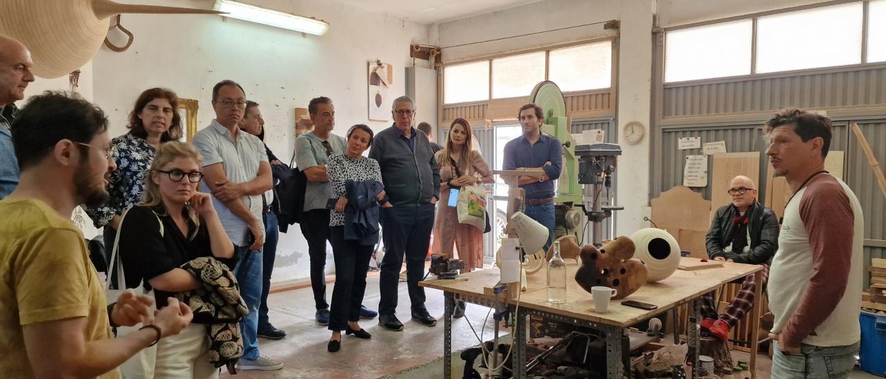 La visita al estudio de Carlos Nicanor.