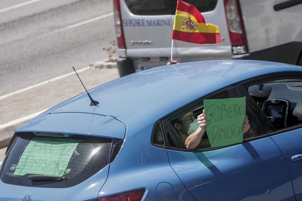 La protesta en coche de Vox colapsa el centro de Palma