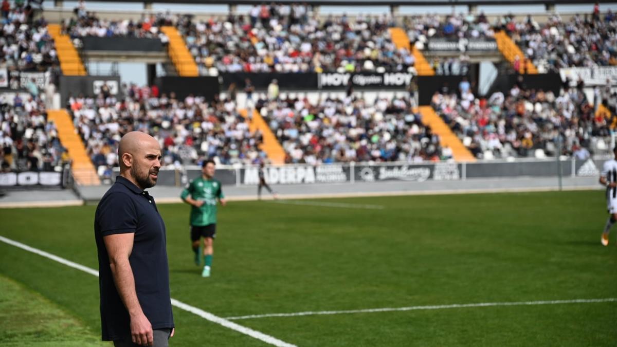 Luis Oliver Sierra, en un partido en el Nuevo Vivero.