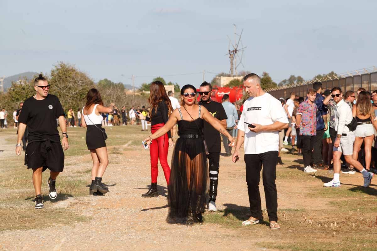 Cientos de personas en la apertura de las discotecas