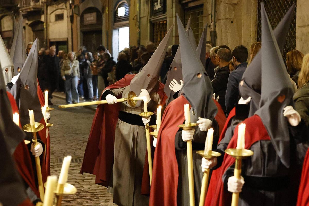 Les imatges de la processó del Sant Enterrament de Girona