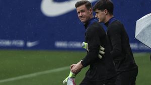 Ter Stegen es queda al gimnàs en la primera sessió de la temporada