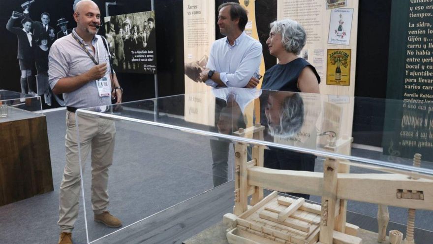 La historia de la sidra, mucha huella en Gijón: así es el pabellón del Ayuntamiento en la Feria