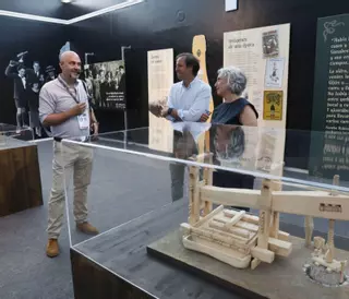 La historia de la sidra, mucha huella en Gijón: así es el pabellón del Ayuntamiento en la Feria