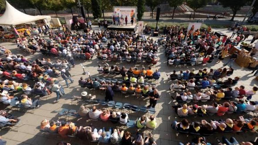 Un miler de persones van assistir al Dia Mundial de la Salut Mental a Girona.