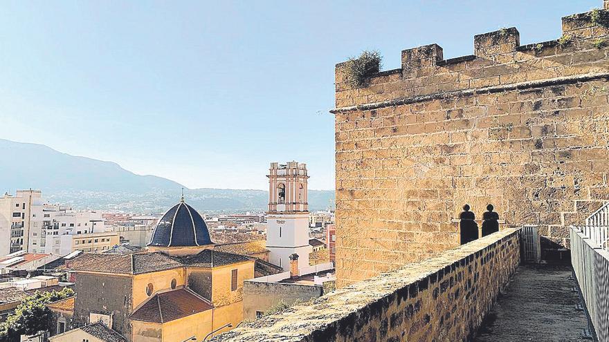 DÉNIA. El Castillo de Dénia, con su trasfondo histórico.