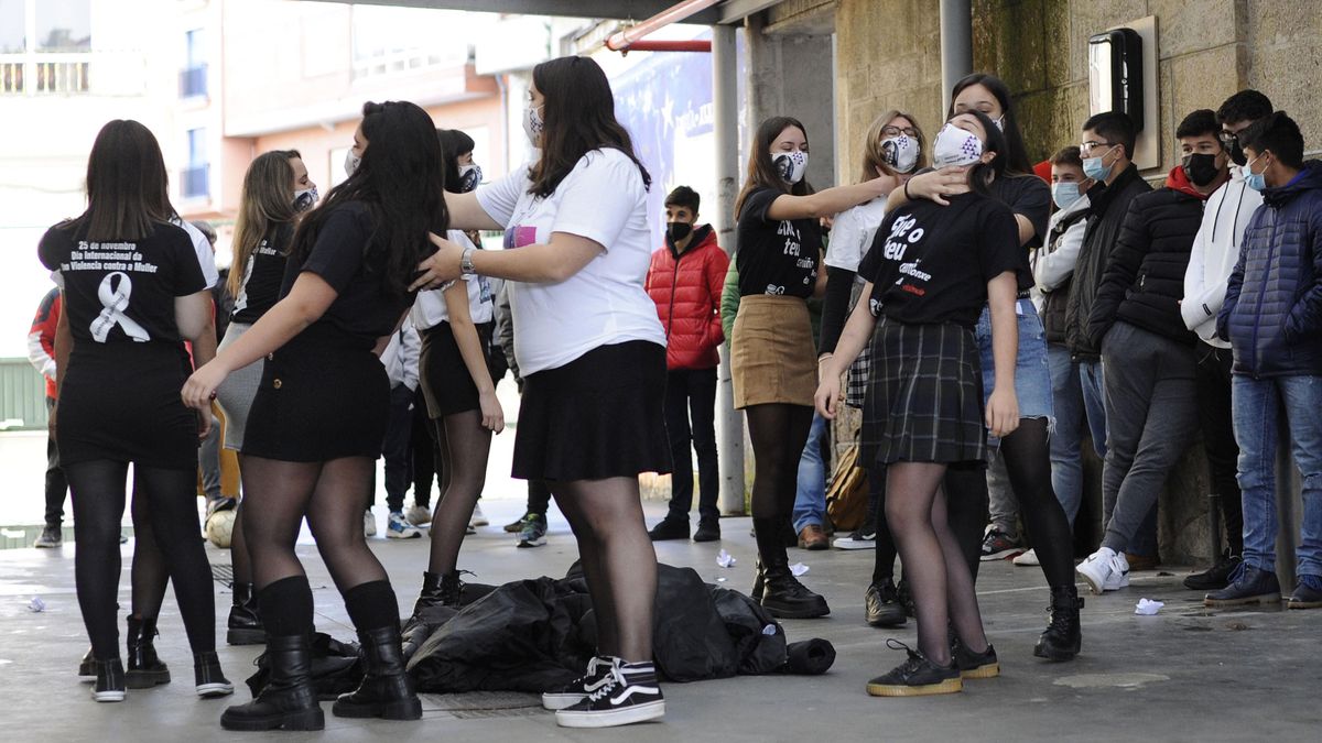 25N: Galicia salió a la calle vestida de morado