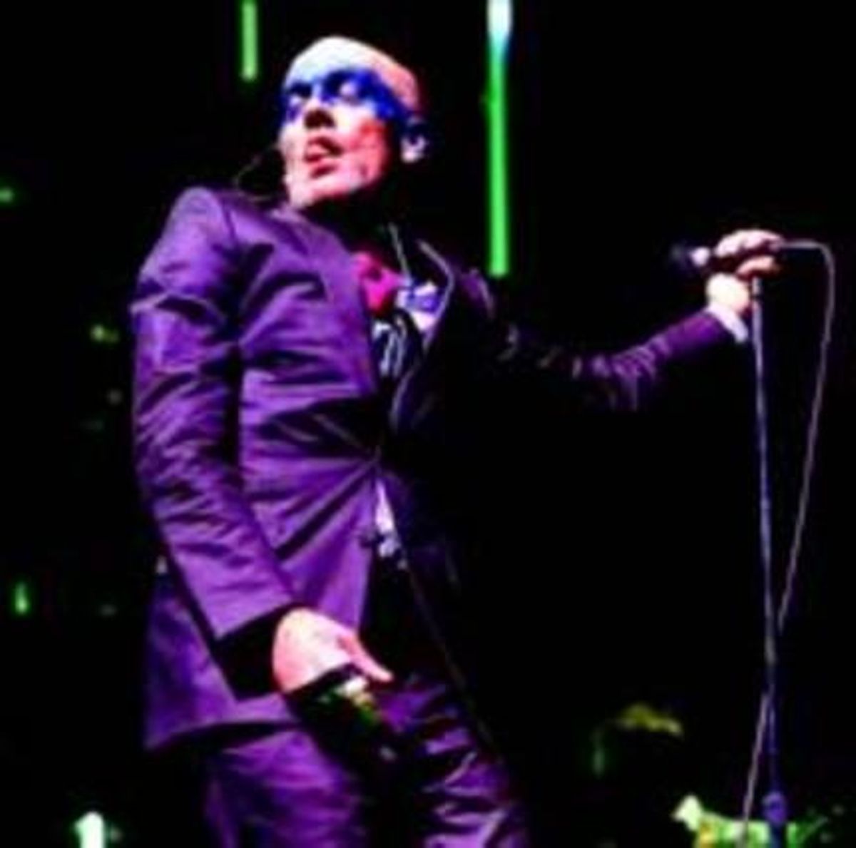 Michael Stipe, en el concert de REM a Barcelona el gener del 2005. Michael Stipe, en el concert de REM a Barcelona el gener del 2005.