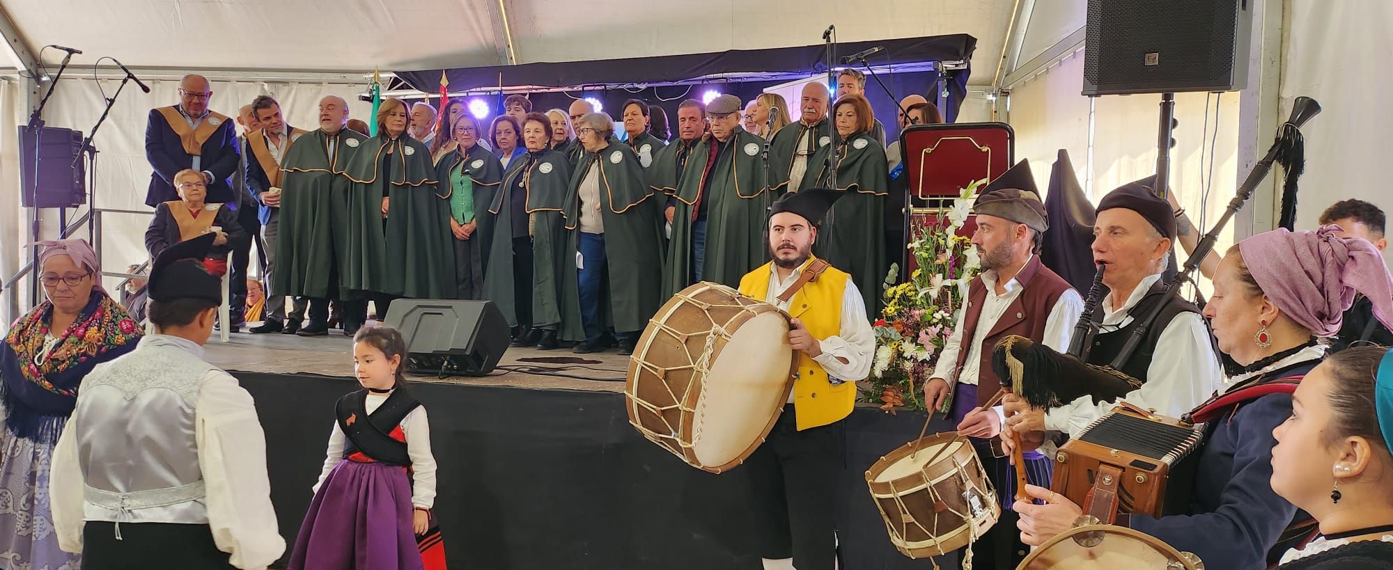 Segundo día de la décima edición de la feria del lechón de Cardeña, en imágenes