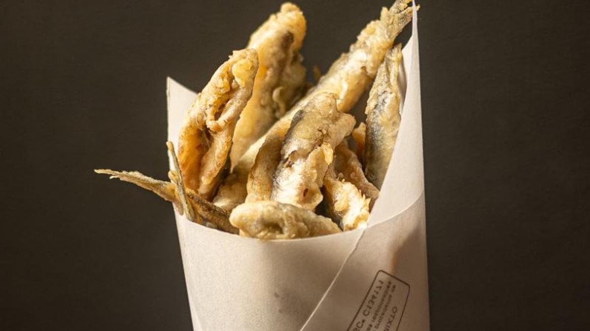 Esta es la taberna de Málaga que ofrece pescaíto frito sin gluten a menos de cuatro euros.