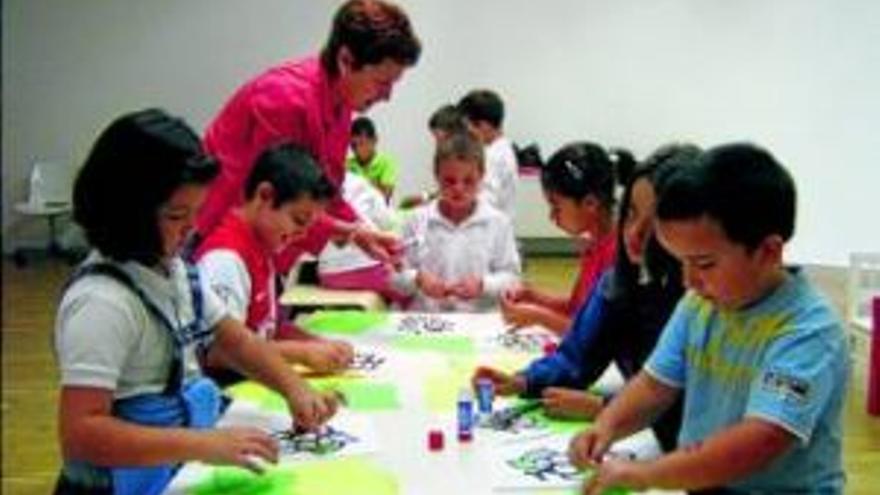 Alumnos del montero acuden a los talleres sobre la vendimia